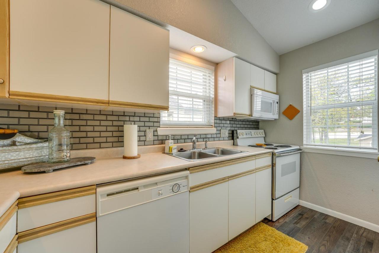 Branson Resort Condo Rental With Community Pool! Exterior photo